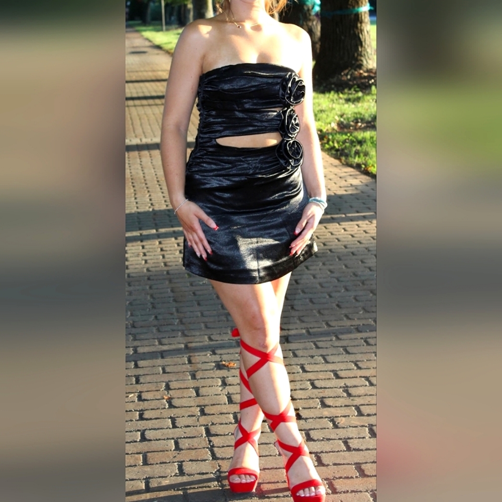 Runaway The Label - Priya Mini Dress - In Black - Size (MEDIUM)